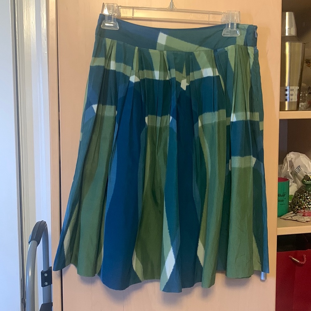 Club Monaco flared skirt. Size 0.